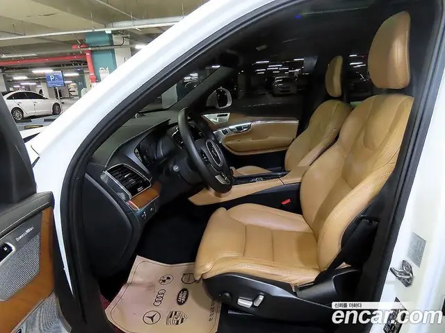 Volvo XC90 2018 2.0 АКПП, миниатюра 6