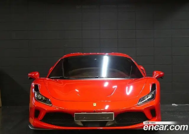 Ferrari F8, 2021, 19 200 км