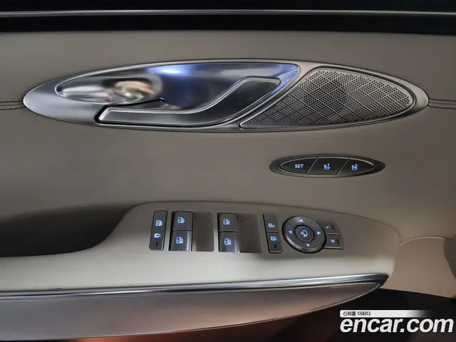 Genesis GV70 2022 2.5 АКПП, миниатюра 12