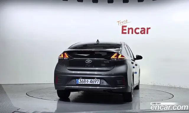 Hyundai Ioniq 2020 1.6 АКПП, миниатюра 4