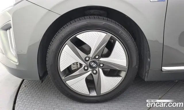 Hyundai Ioniq 2020 1.6 АКПП, миниатюра 5