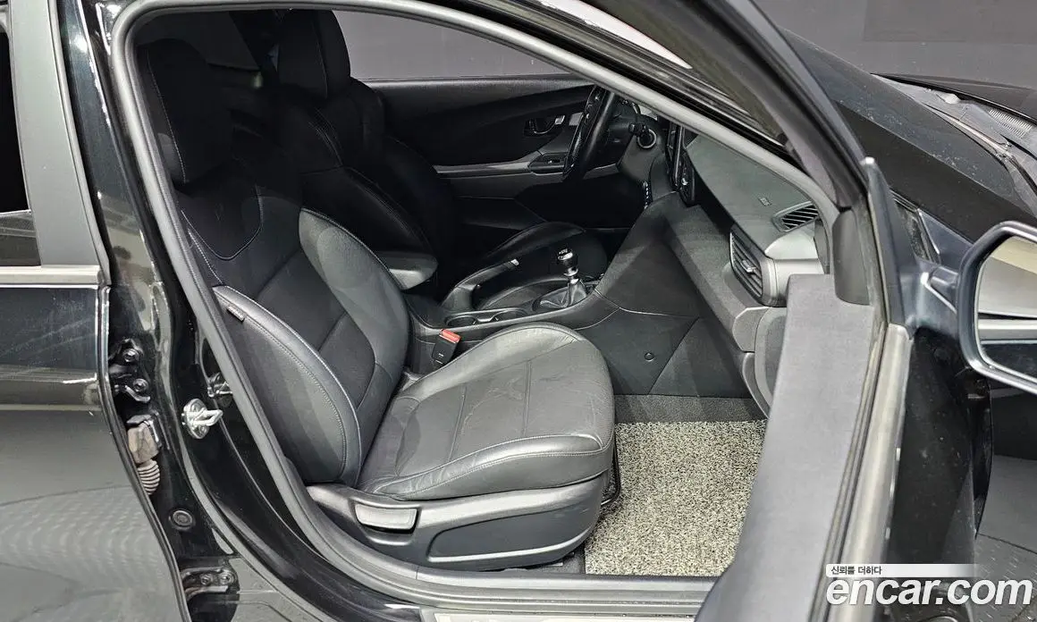 Hyundai Veloster 2018 2.0 МКПП, фото 13