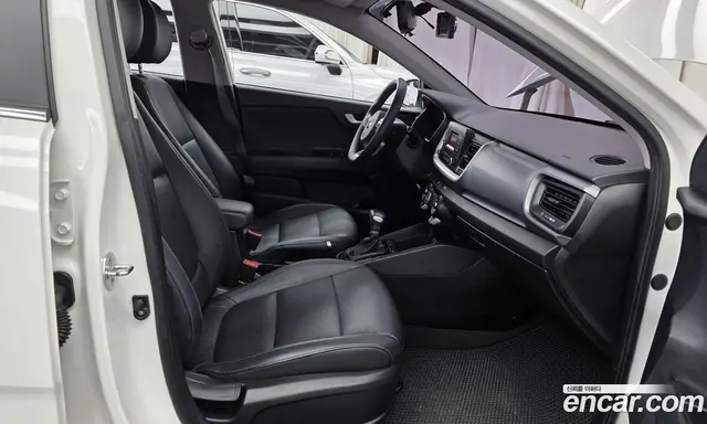 Kia Stonic 2018 1.4 АКПП, миниатюра 11