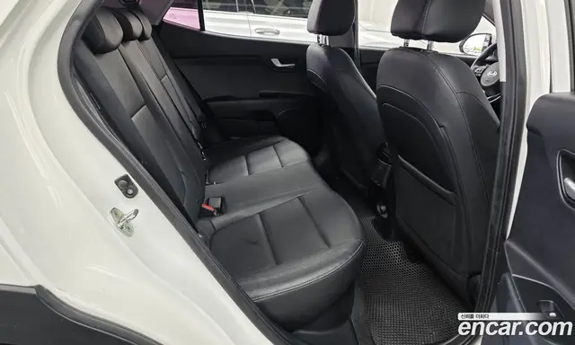 Kia Stonic 2018 1.4 АКПП, миниатюра 12