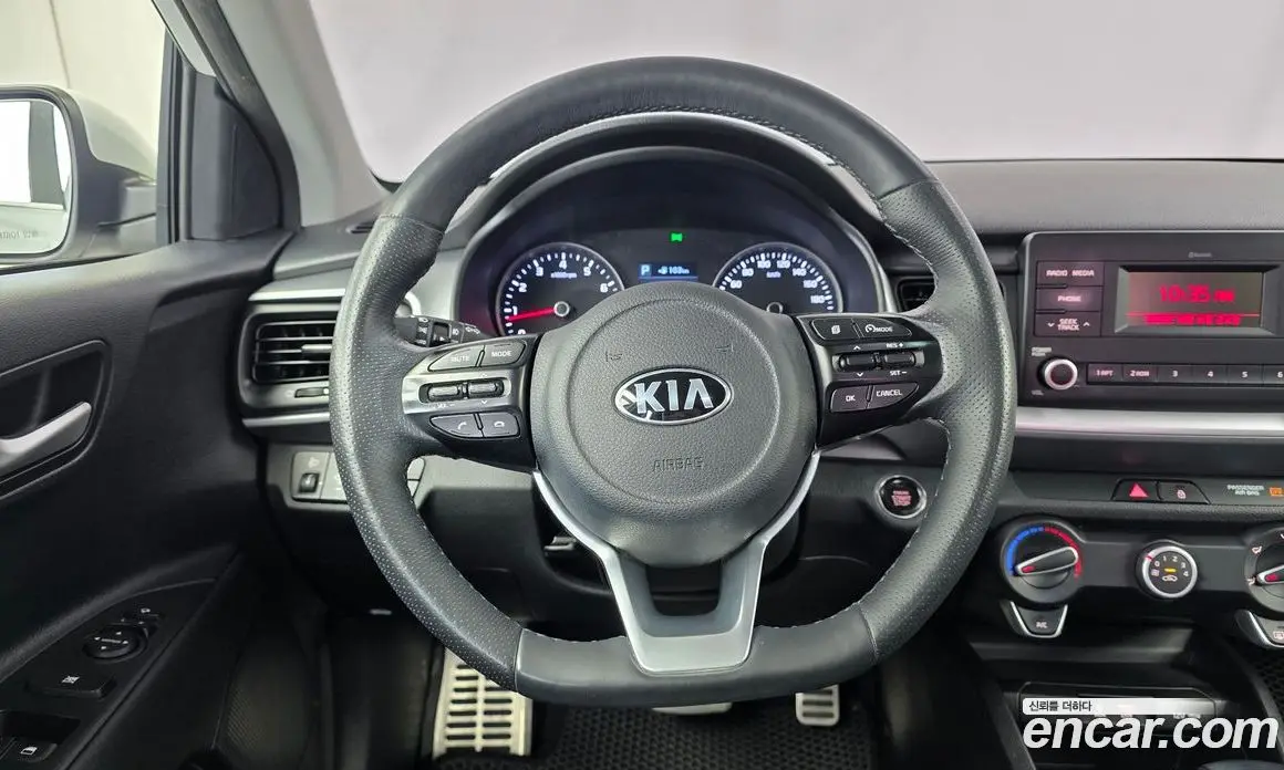Kia Stonic 2018 1.4 АКПП, фото 13