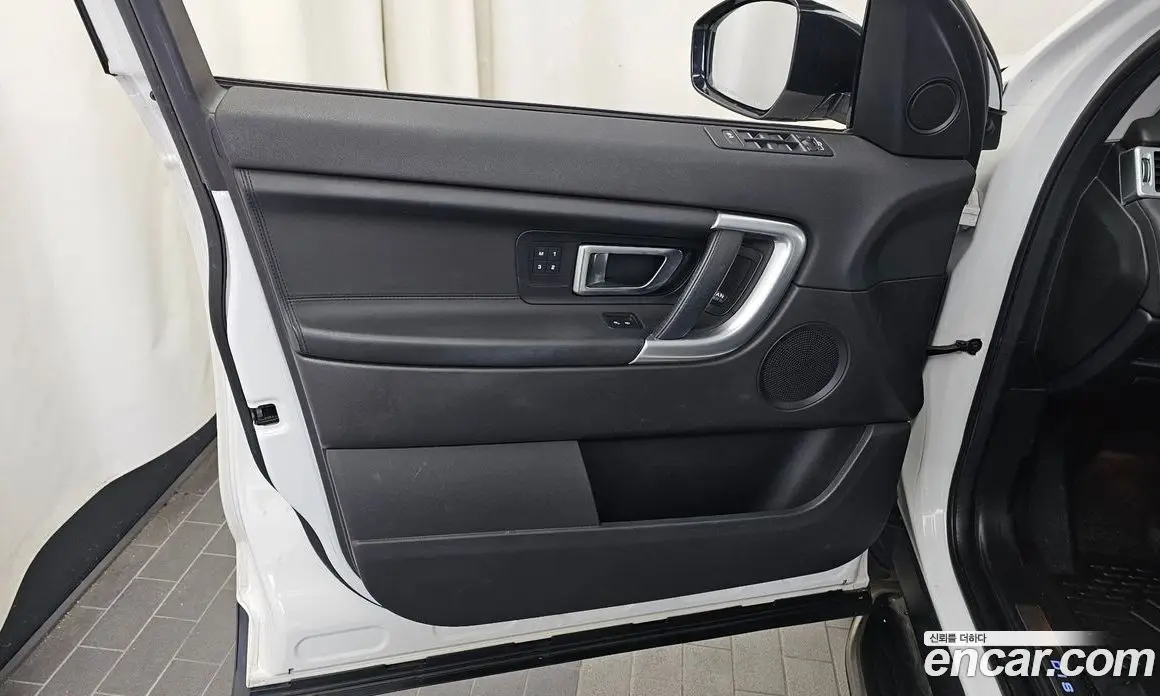 Land Rover Discovery Sport 2017 2.0 АКПП, фото 14
