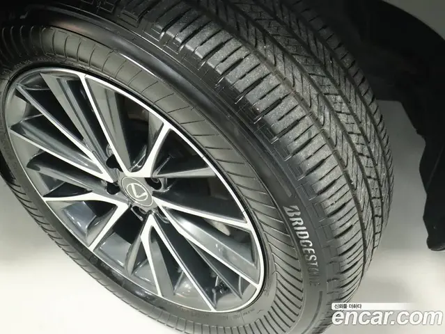 Lexus NX 2025 2.5 вариатор, миниатюра 5 Lexus NX 2025 2.5 вариатор, миниатюра 5