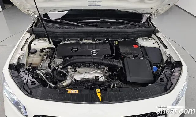 Mercedes-Benz GLB-Class 2021 2.0 АКПП, миниатюра 5
