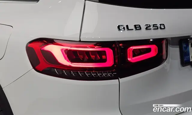 Mercedes-Benz GLB-Class 2021 2.0 АКПП, миниатюра 8