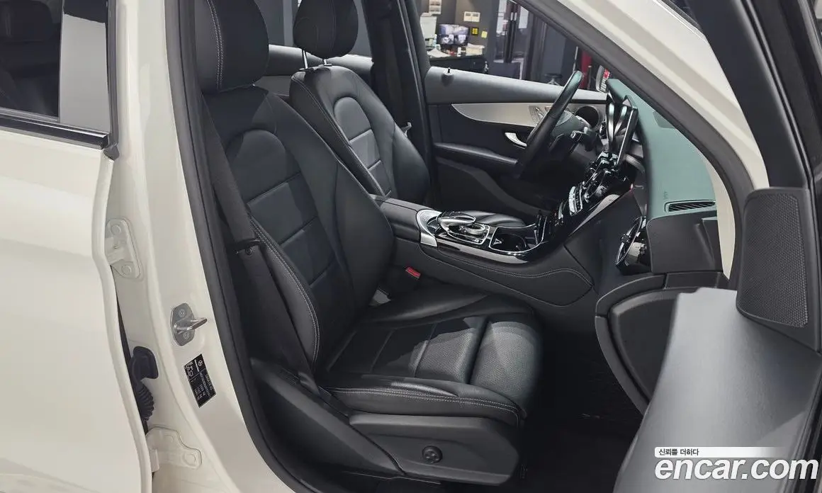 Mercedes-Benz GLC-Class 2018 2.0 АКПП, фото 17 Mercedes-Benz GLC-Class 2018 2.0 АКПП, фото 17