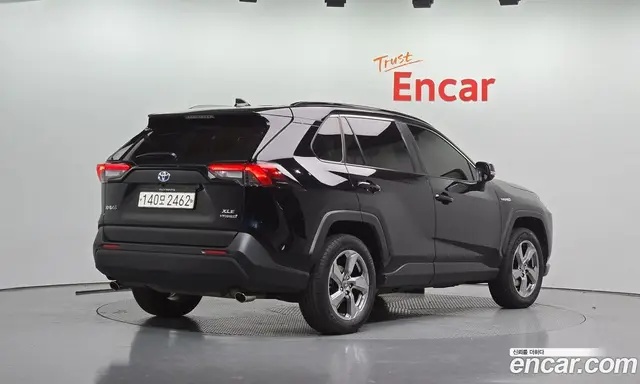 Toyota RAV4, 2020, 106 427 км