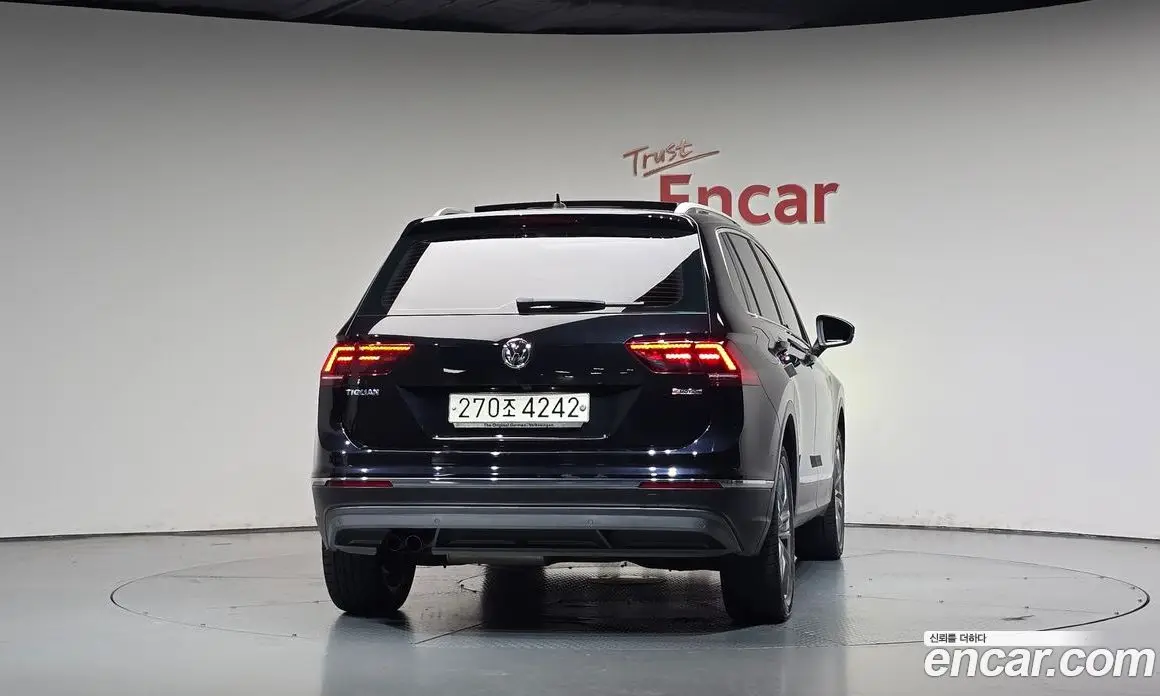 Volkswagen Tiguan 2018 2.0 АКПП, фото 3