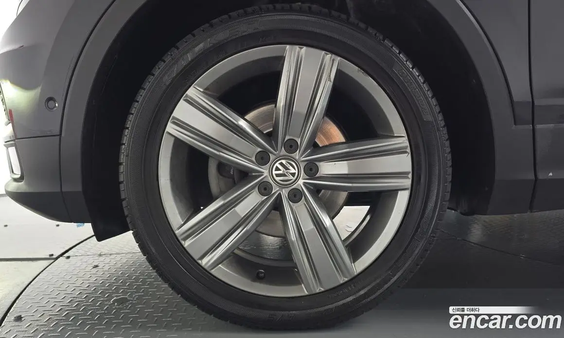 Volkswagen Tiguan 2018 2.0 АКПП, фото 4