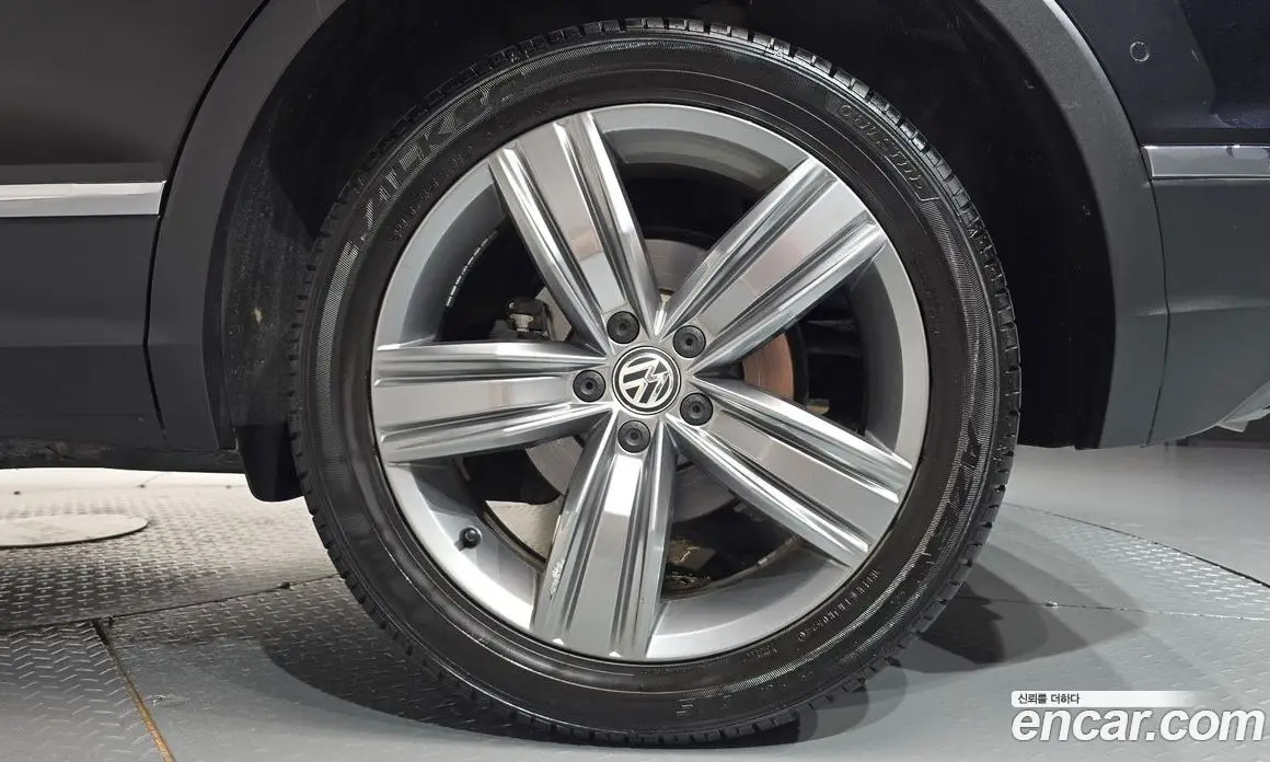 Volkswagen Tiguan 2018 2.0 АКПП, фото 6