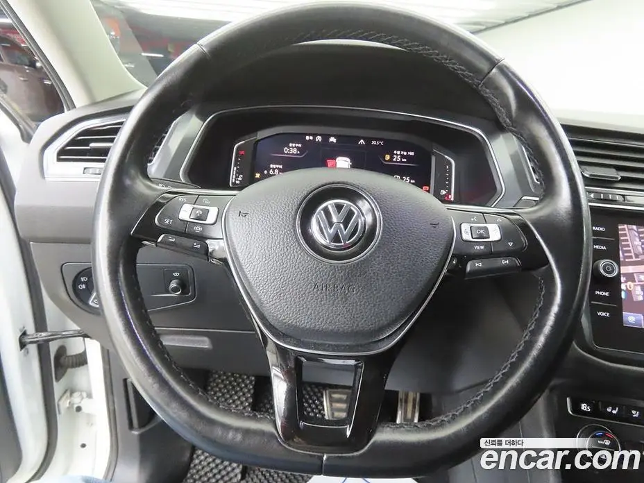 Volkswagen Tiguan 2020 2.0 АКПП, фото 11