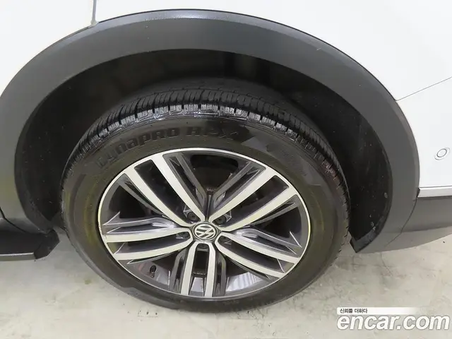 Volkswagen Tiguan 2020 2.0 АКПП, миниатюра 5