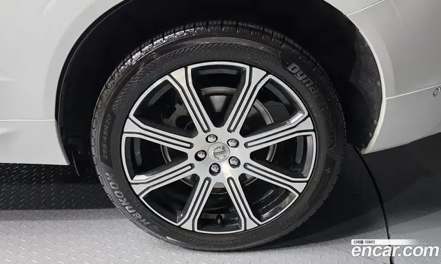 Volvo XC60 2018 2.0 АКПП, миниатюра 4