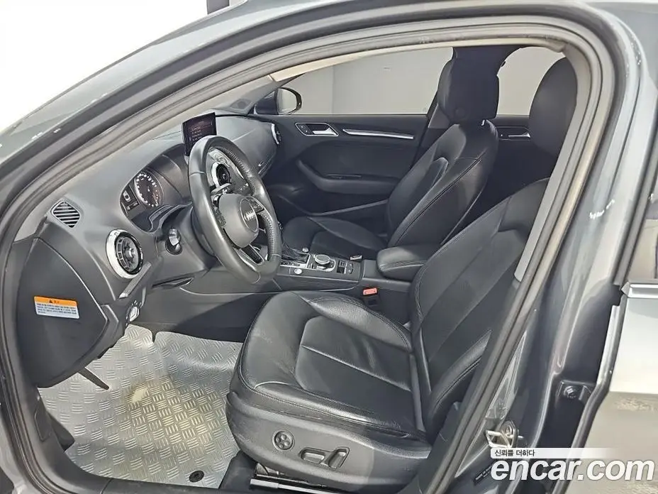 Audi A3 2018 2.0 АКПП, фото 11