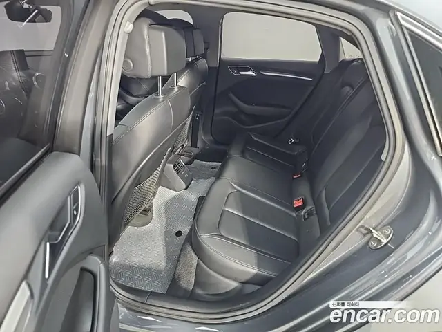 Audi A3 2018 2.0 АКПП, миниатюра 12