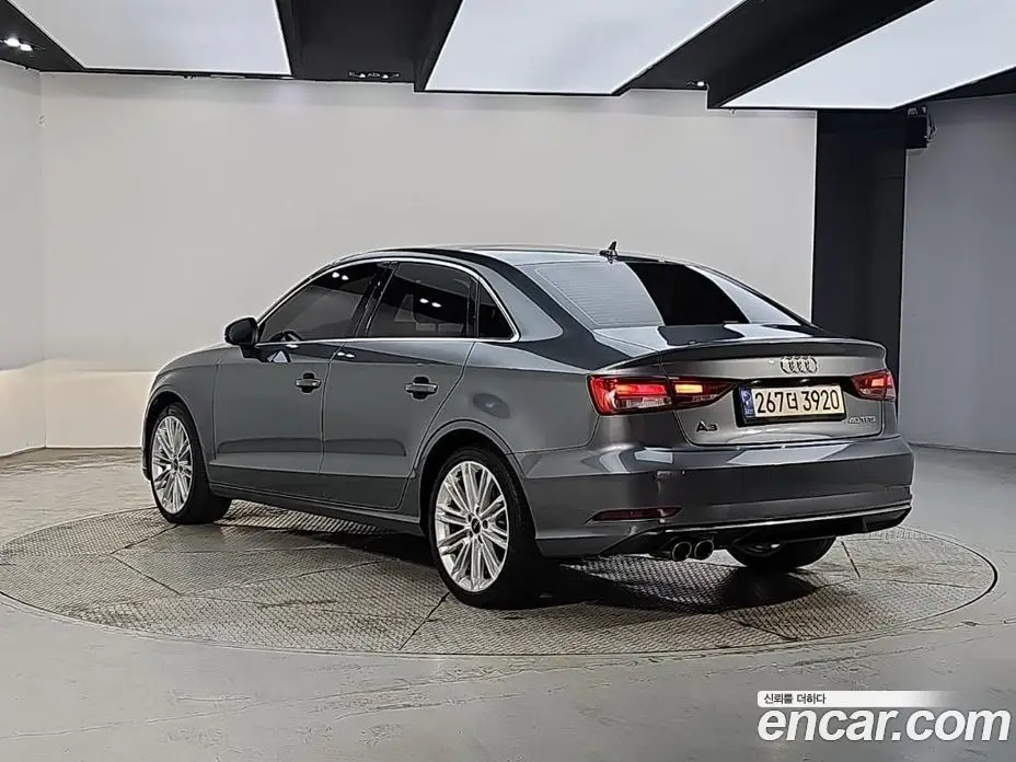 Audi A3 2018 2.0 АКПП, фото 3