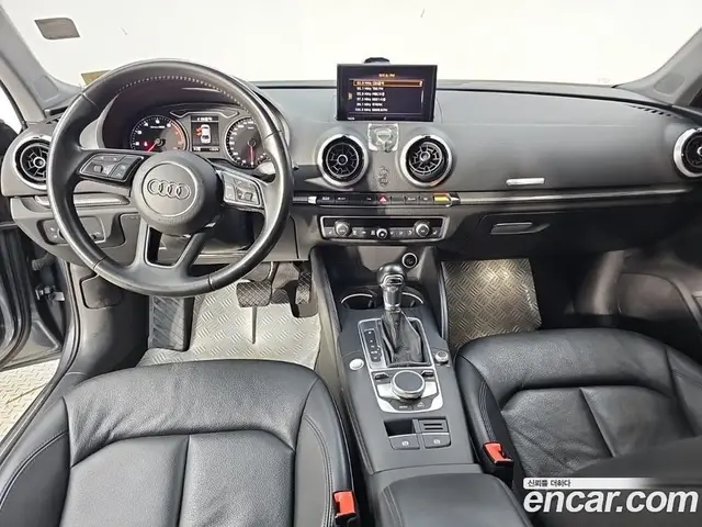 Audi A3 2018 2.0 АКПП, миниатюра 5