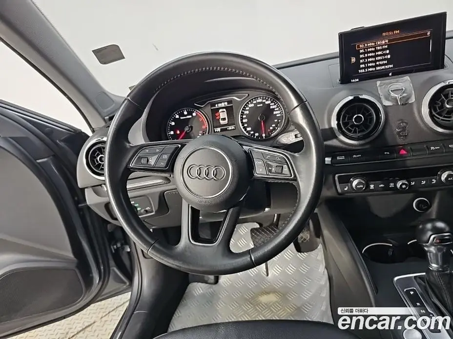 Audi A3 2018 2.0 АКПП, фото 9
