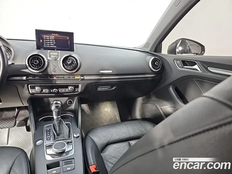 Audi A3 2018 2.0 АКПП, фото 10