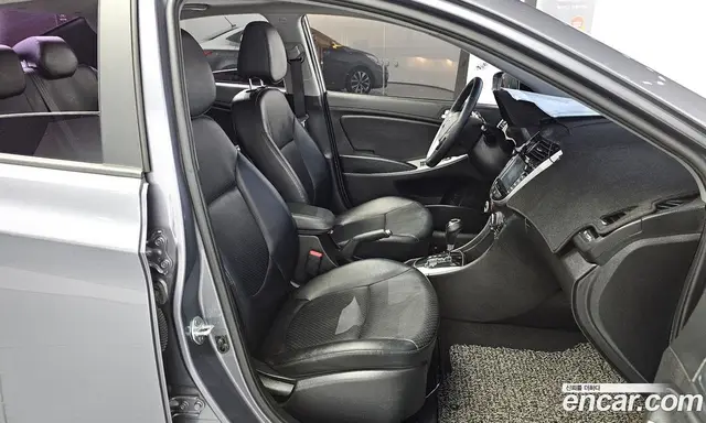 Hyundai Accent 2015 1.6 АКПП, миниатюра 12