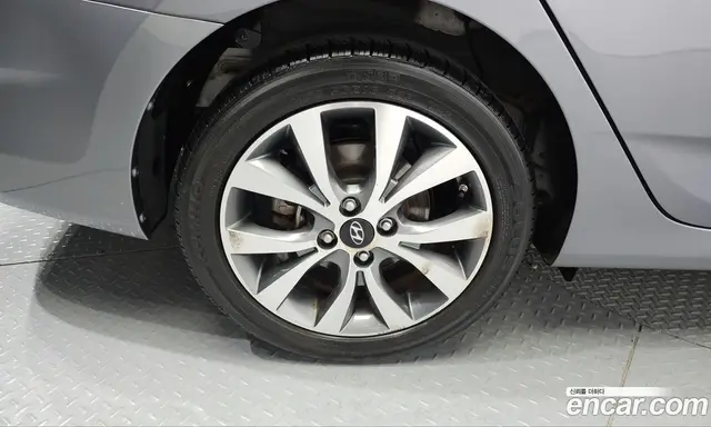 Hyundai Accent 2015 1.6 АКПП, миниатюра 4