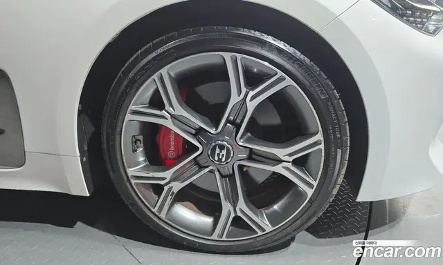 Kia Stinger 2019 2.0 АКПП, миниатюра 5 Kia Stinger 2019 2.0 АКПП, миниатюра 5
