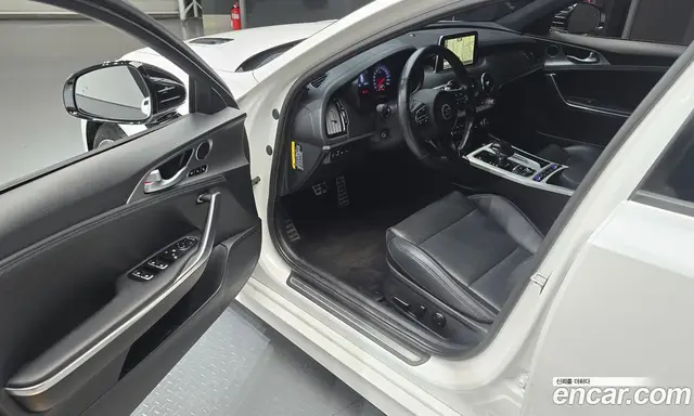 Kia Stinger 2019 2.0 АКПП, миниатюра 10 Kia Stinger 2019 2.0 АКПП, миниатюра 10