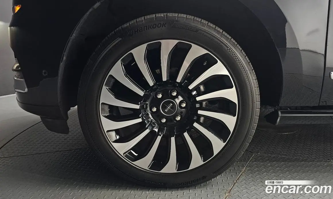 Lincoln Navigator 2022 3.5 АКПП, фото 5