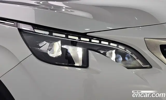 Peugeot 5008 2018 2.0 АКПП, миниатюра 8 Peugeot 5008 2018 2.0 АКПП, миниатюра 8
