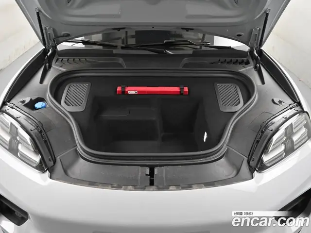 Porsche Macan 2025 0.2 АКПП, миниатюра 6