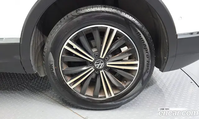 Volkswagen Tiguan 2022 2.0 АКПП, миниатюра 4