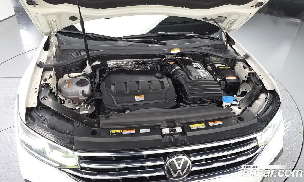 Volkswagen Tiguan 2022 2.0 АКПП, фото 5