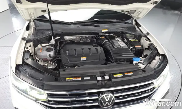 Volkswagen Tiguan 2022 2.0 АКПП, миниатюра 5