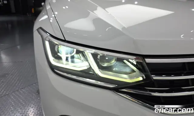 Volkswagen Tiguan 2022 2.0 АКПП, миниатюра 7