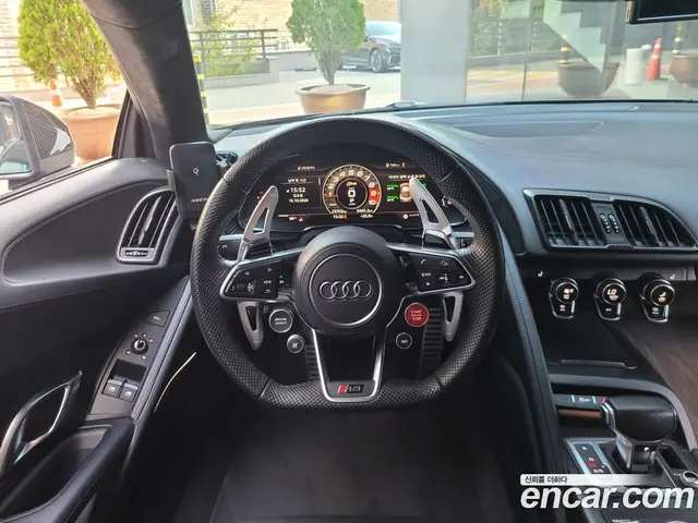 Audi R8 2017 5.2 АКПП, миниатюра 6