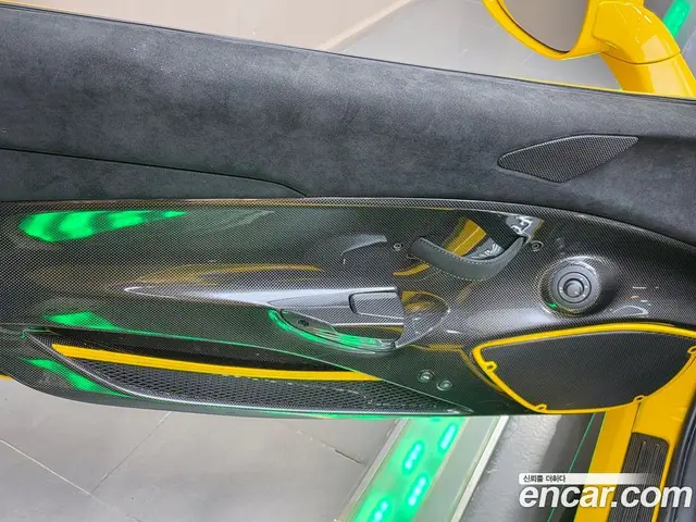 Ferrari 488 2020 3.9 АКПП, миниатюра 7