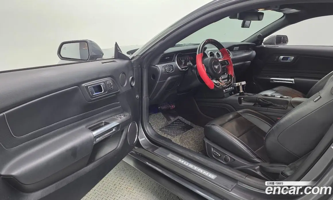 Ford Mustang 2019 2.3 АКПП, фото 10