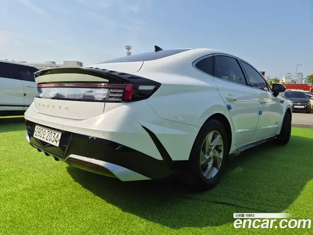Hyundai Sonata 2023 2.0 АКПП, миниатюра 3 Hyundai Sonata 2023 2.0 АКПП, миниатюра 3