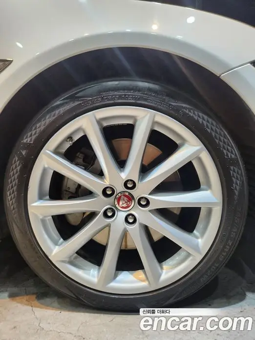Jaguar XJ 2019 3.0 АКПП, фото 18