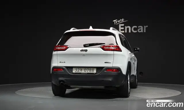 Jeep Cherokee 2016 2.4 АКПП, миниатюра 4 Jeep Cherokee 2016 2.4 АКПП, миниатюра 4