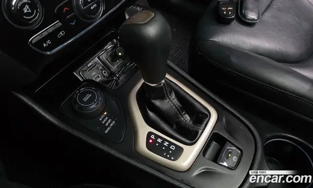 Jeep Cherokee 2016 2.4 АКПП, миниатюра 9 Jeep Cherokee 2016 2.4 АКПП, миниатюра 9