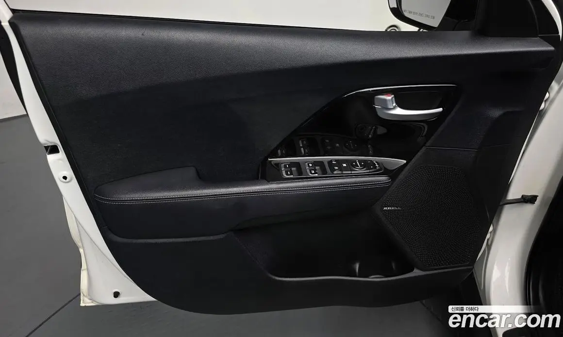 Kia Niro 2016 1.6 АКПП, фото 13