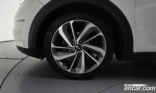 Kia Niro 2016 1.6 АКПП, миниатюра 4