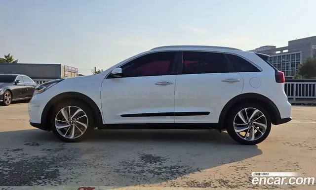 Kia Niro 2017 1.6 АКПП, миниатюра 4 Kia Niro 2017 1.6 АКПП, миниатюра 4