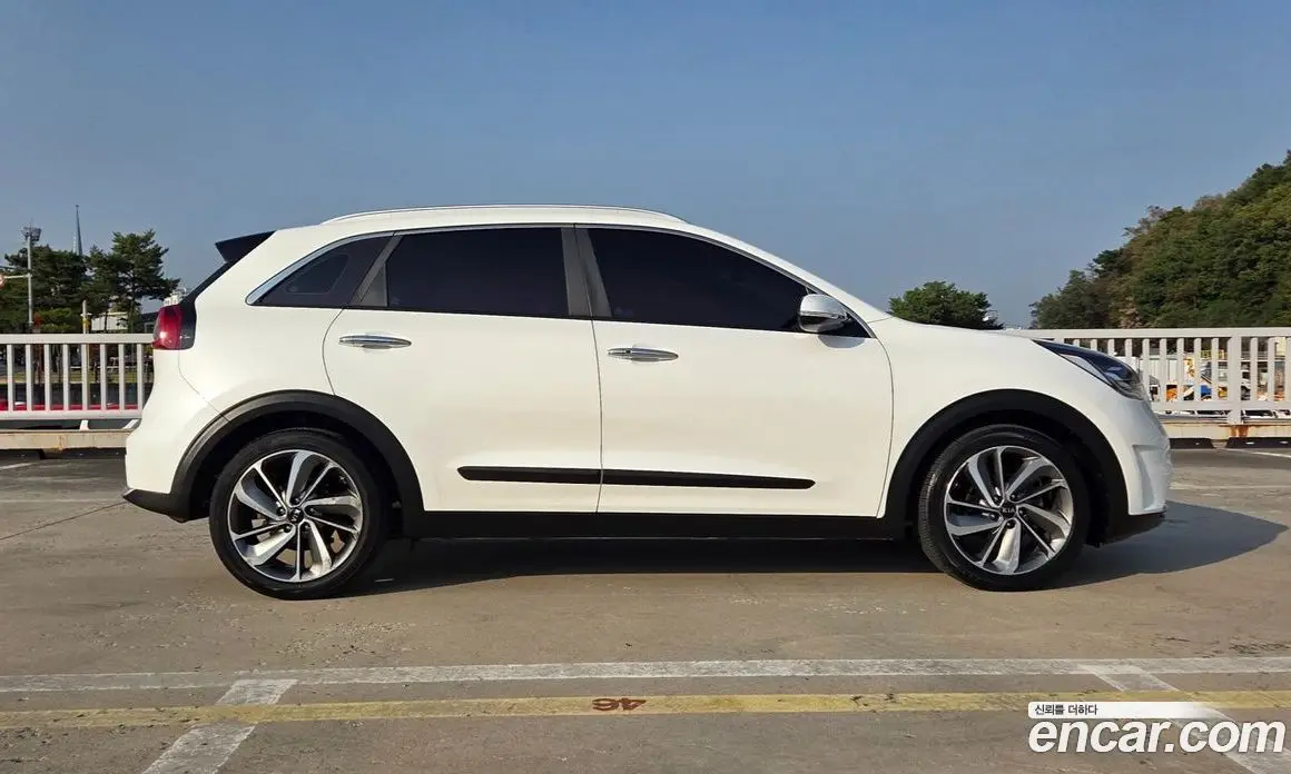Kia Niro 2017 1.6 АКПП, фото 5 Kia Niro 2017 1.6 АКПП, фото 5