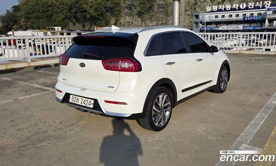 Kia Niro 2017 1.6 АКПП, фото 8 Kia Niro 2017 1.6 АКПП, фото 8
